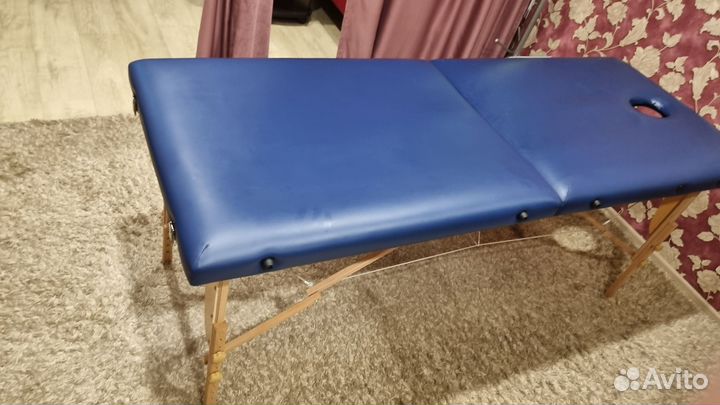 Кушетка для массажа с вырезом