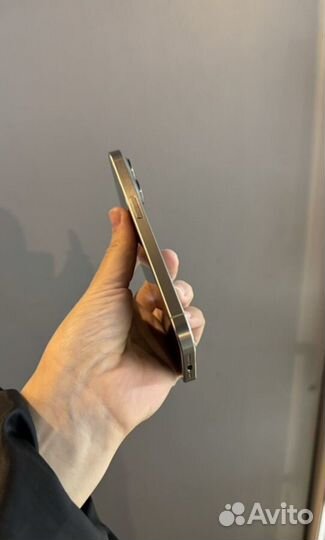 iPhone 15 Pro, 128 ГБ