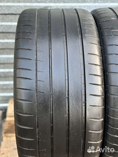 Michelin Pilot Sport 4 245/45 R19 и 275/40 R19 105Y