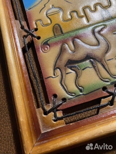 Картина с верблюдом из кожи 2217 см