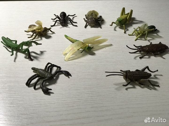 Фигуры диких и домашних животных, насекомых