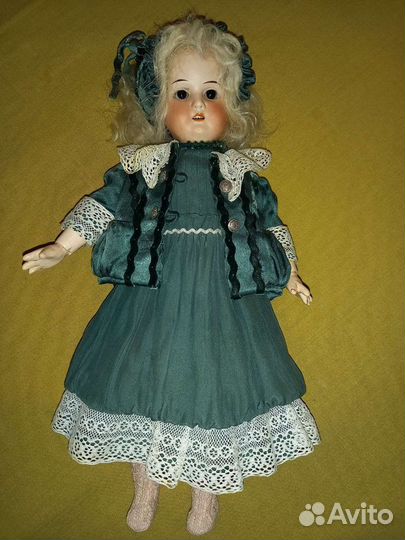 Платье на куклу