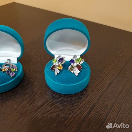 Комплект ювелирных изделий из серебра 925 пробы