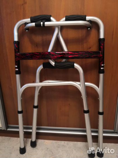 Ходунки для взрослых шагающие