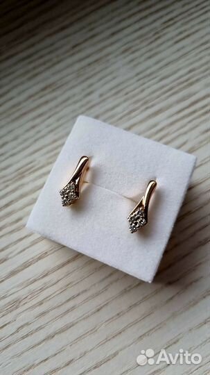 Золотые серьги 585 э с бриллиантами