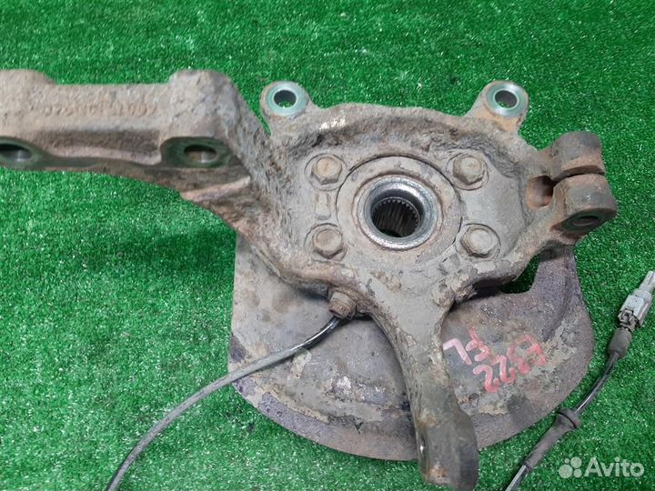 Кулак передний левый Nissan Qashqai J10 2008