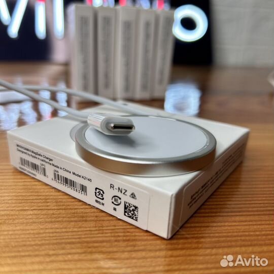 Беспроводная magsafe зарядка для iPhone