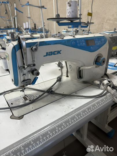 Швейная машина прямострочка