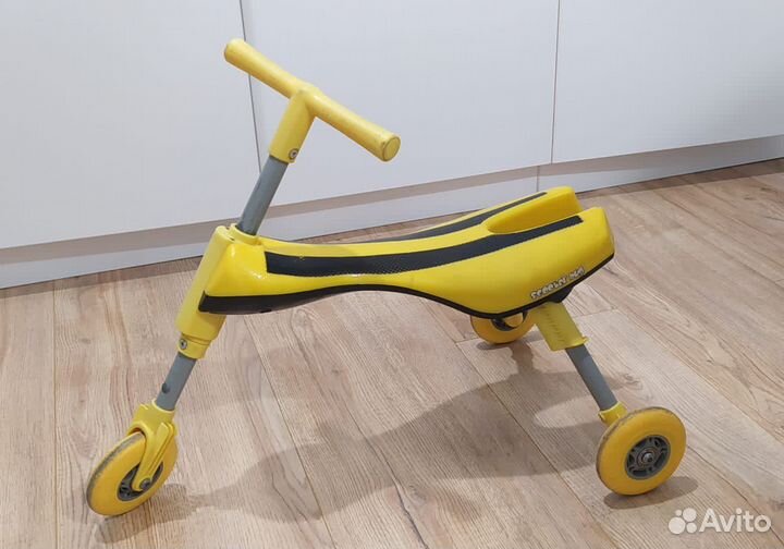 Беговел Жук. Трехколесный