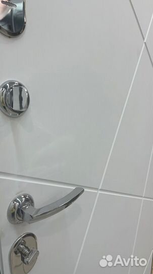 Дверь входная новая