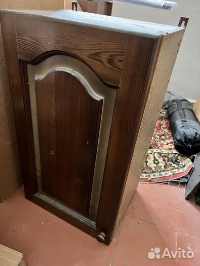 Кухонный навесной шкаф