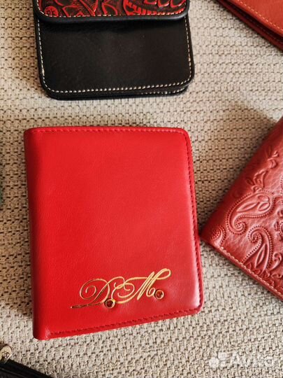 Кошельки и обложки на документы натуральной кожи