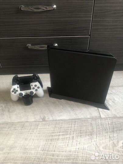 Sony playstation 4 PS4 slim 1tb