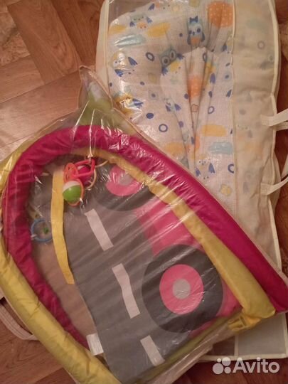Кокон и развивающий коврик для новорожденных