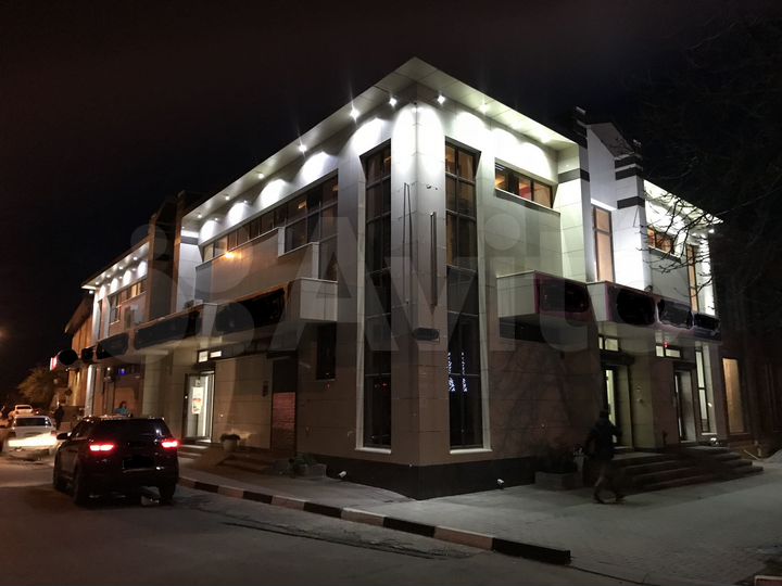 Торговое помещение в центре, 360.4 м²