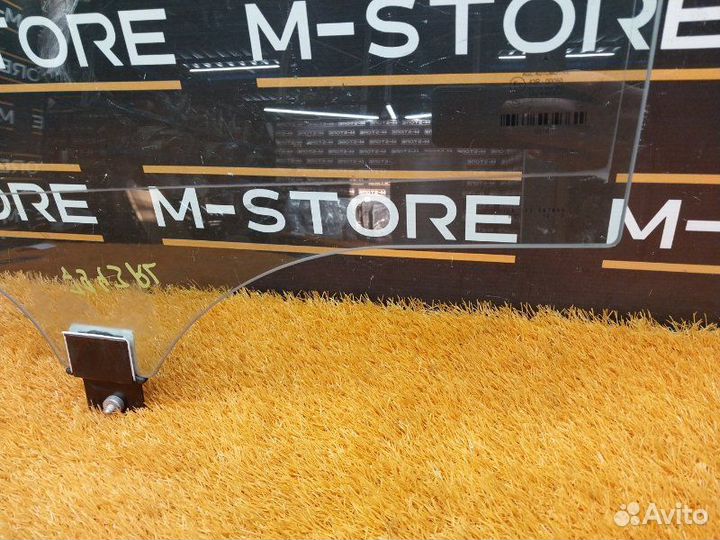 Стекло боковое заднее левое Mercedes-Benz S-Class