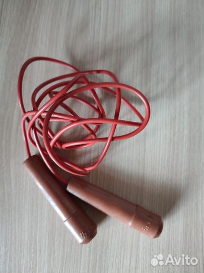 Тренажёр на плечи,скакалка