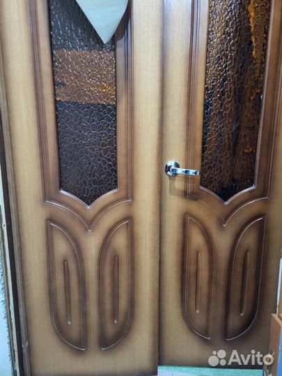 Продам двери б/у 5 полотен