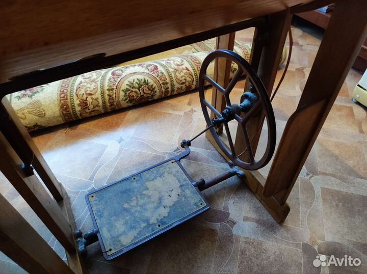 Швейная машина lucznik