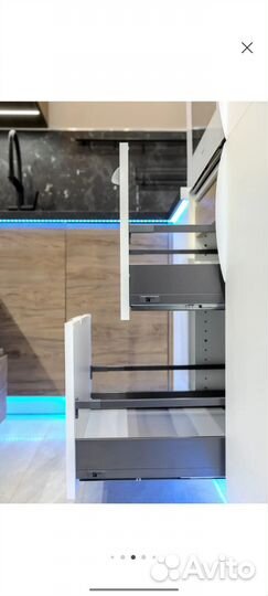 Кухонный выдвижной ящик