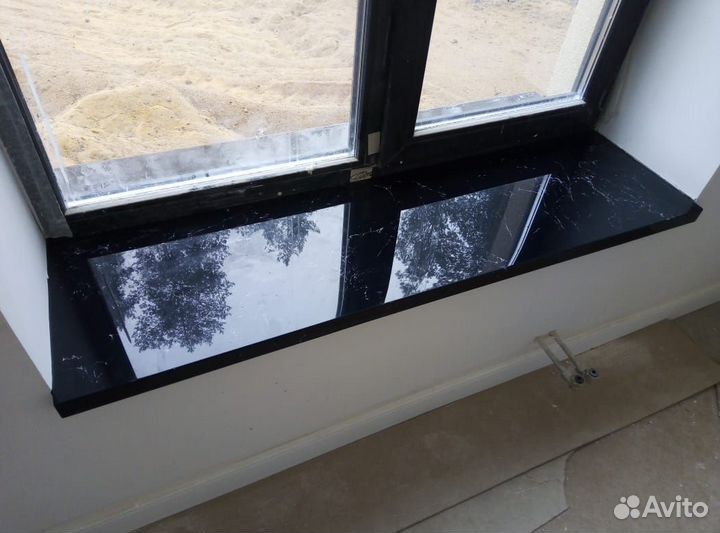 Рабочее место у окна