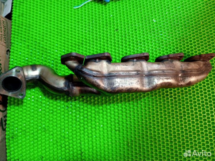 Выпускной коллектор левый Volkswagen Touareg