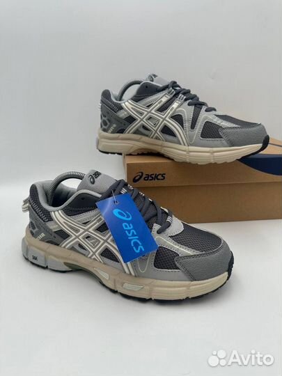 Кроссовки asics