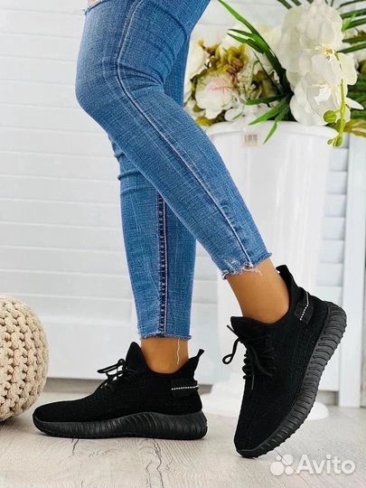 Кроссовки Adidas Yeezy Boost 350 женские