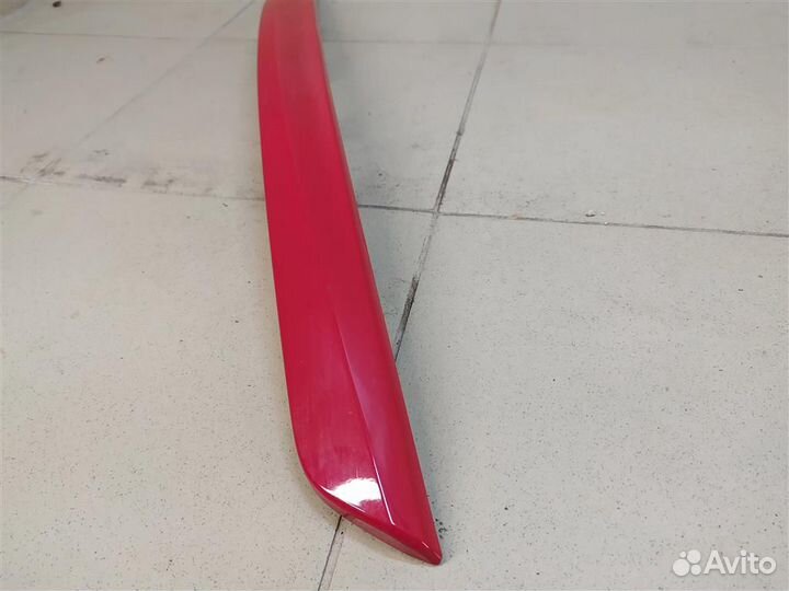 Молдинг крышки багажника Toyota Yaris P13 2015