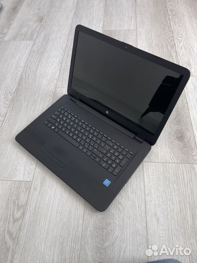 Ноутбук 17.3 hp 4 ядра intel 8gb ssd 240gb