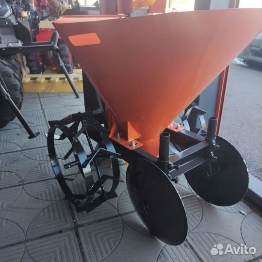 Картофелесажалка ксм-1 для мотоблока