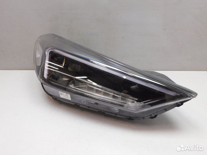 Фара правая Hyundai Tucson III 92102D7700