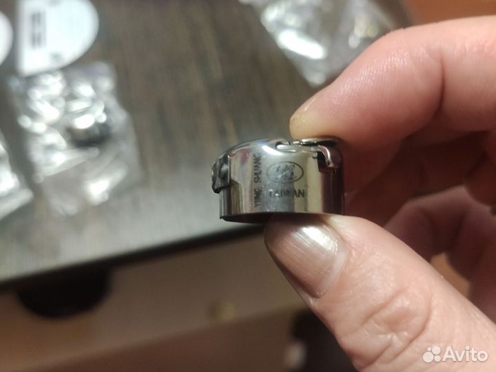 Пластины для швейной машинки,колпачки для шпулек