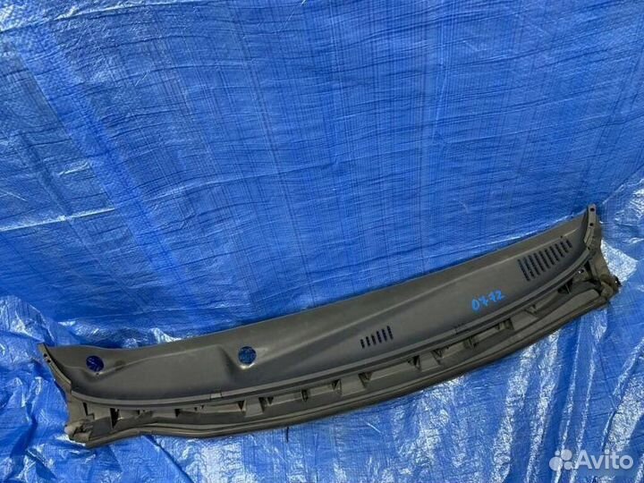 Решетка под лобовое стекло Nissan Note E11 HR15DE