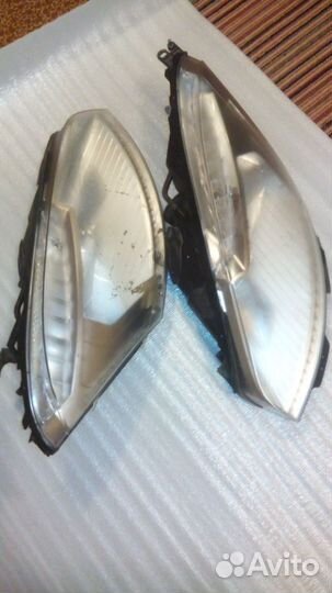 Продам передние фары на ситроен c 4 Picasso