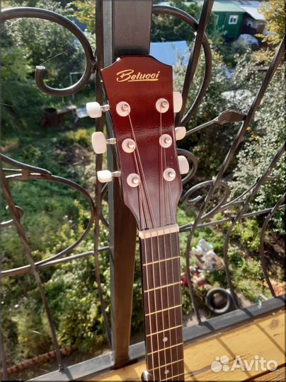 Гитара акустика