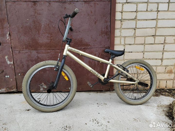 Трюковой велосипед BMX