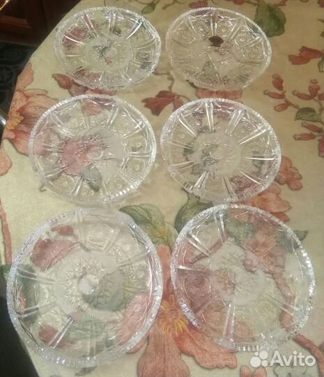 Тарелки хрустальные