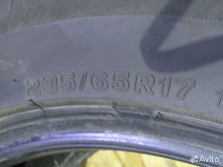 Bridgestone Ice Cruiser 7000 235/65 R17