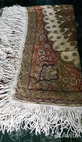 Скатерть с бархатом гдр. Винтаж