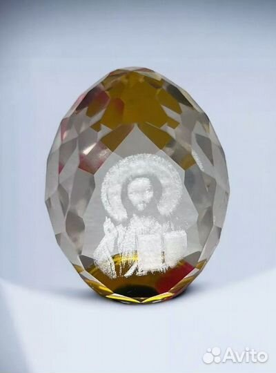 Образ в хрустальном яйце 