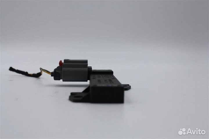 Антенна Jaguar XF X250 2007-2011