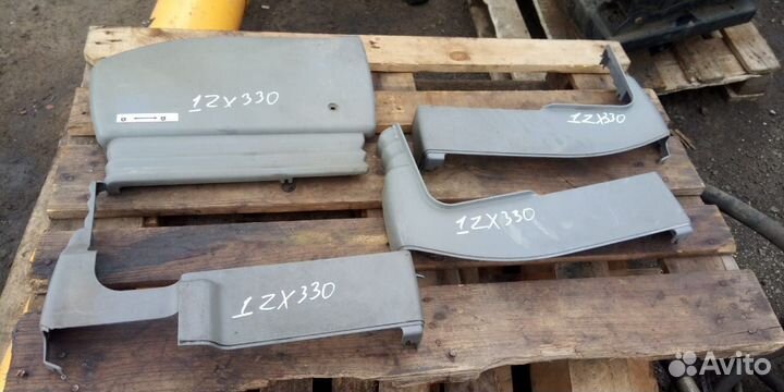 Крышка сиденья Hitachi ZX330