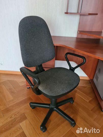 Компьютерное кресло