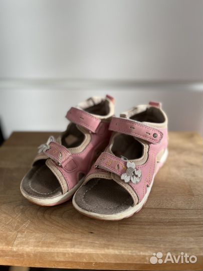 Сандалии для девочки 28