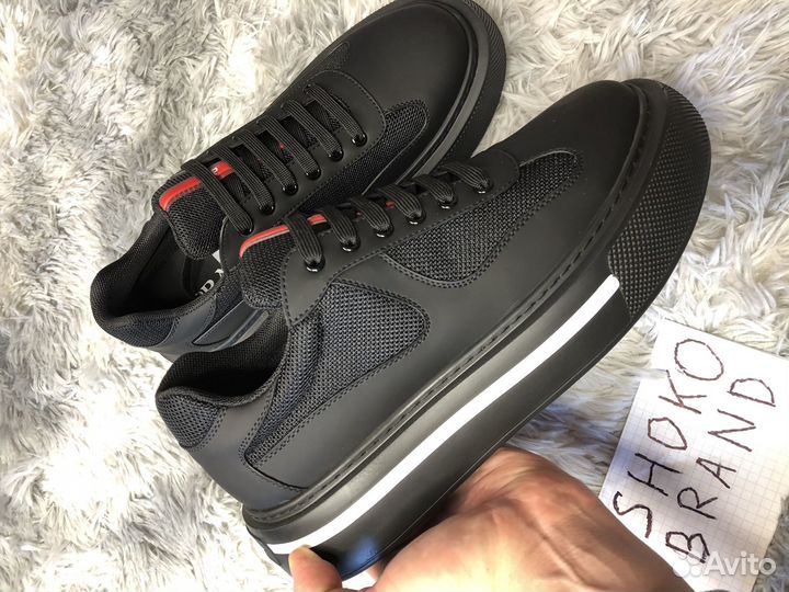 Кроссовки прада