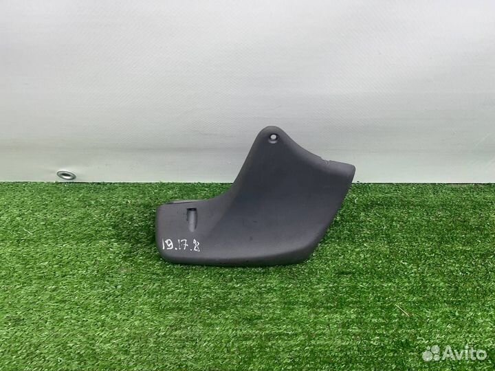 Консоль салона (кулисная часть) Mercedes-Benzb67880460