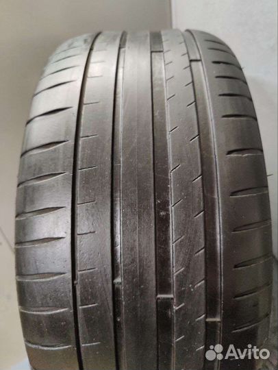 Michelin Pilot Sport 4 245/40 R18 93Y