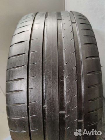 Michelin Pilot Sport 4 245/40 R18 93Y