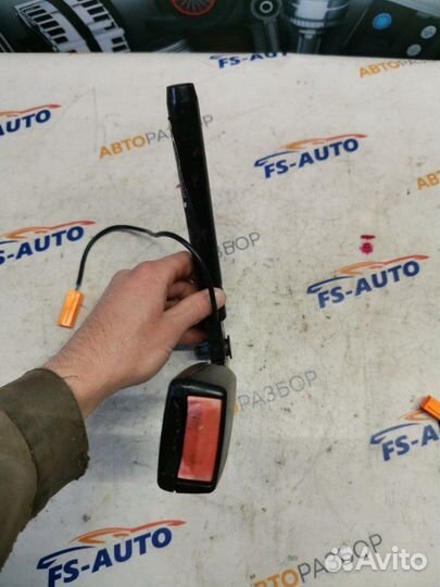 Замок ремня безопасности передний левый Ford